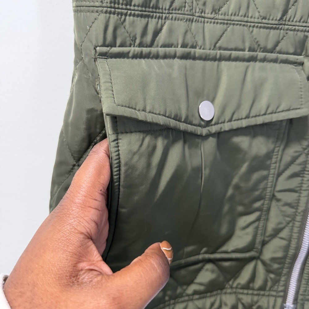 Athleta Women Teton Green Quilted Flurry Vest S RN 54023 Gorpcore Athleisure - Picture 5 of 12